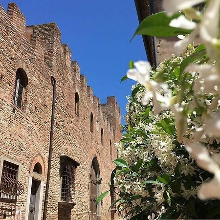 Palazzo Stiozzi Ridolfi Apartamento Certaldo Exterior foto