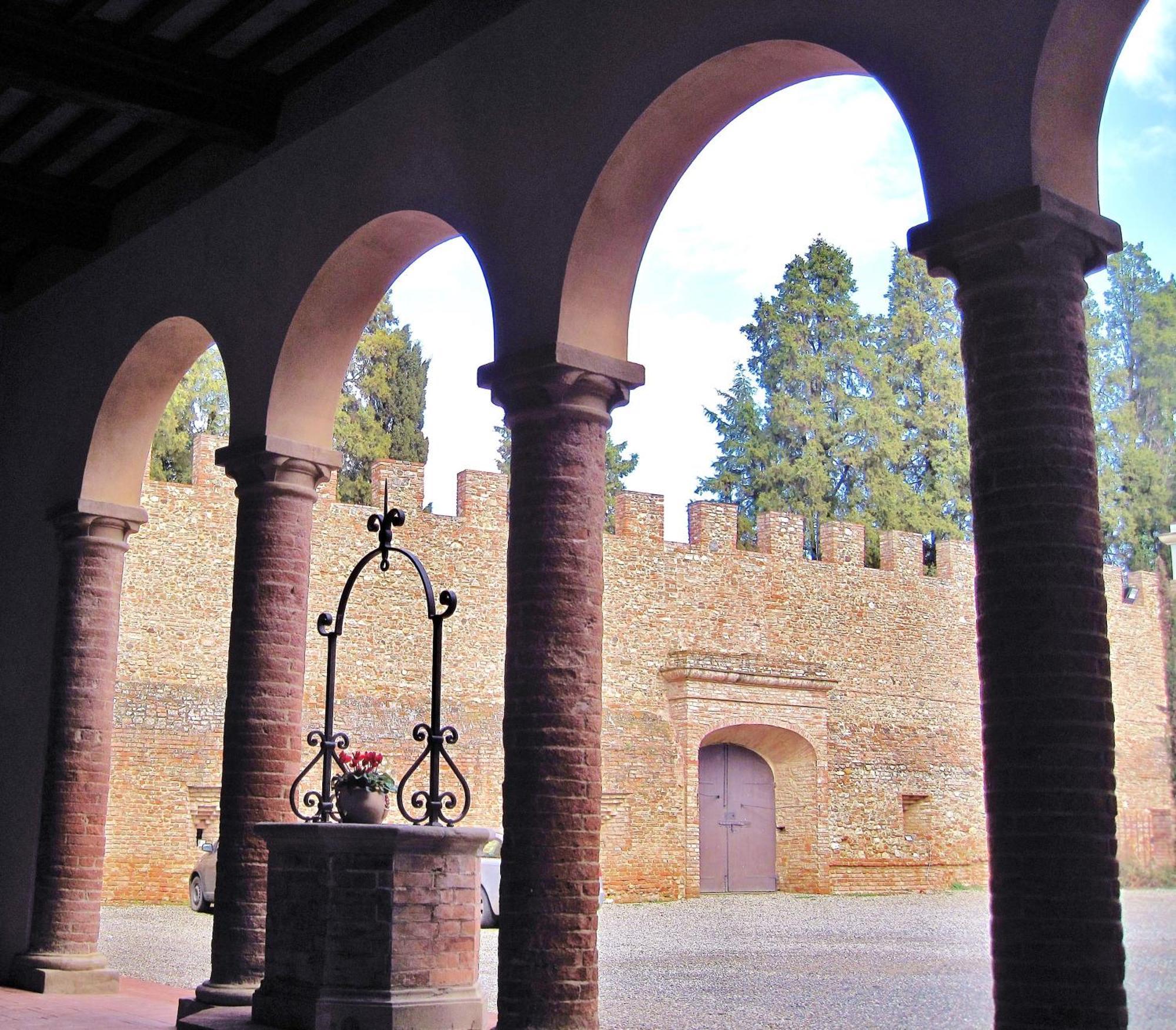 Palazzo Stiozzi Ridolfi Apartamento Certaldo Exterior foto